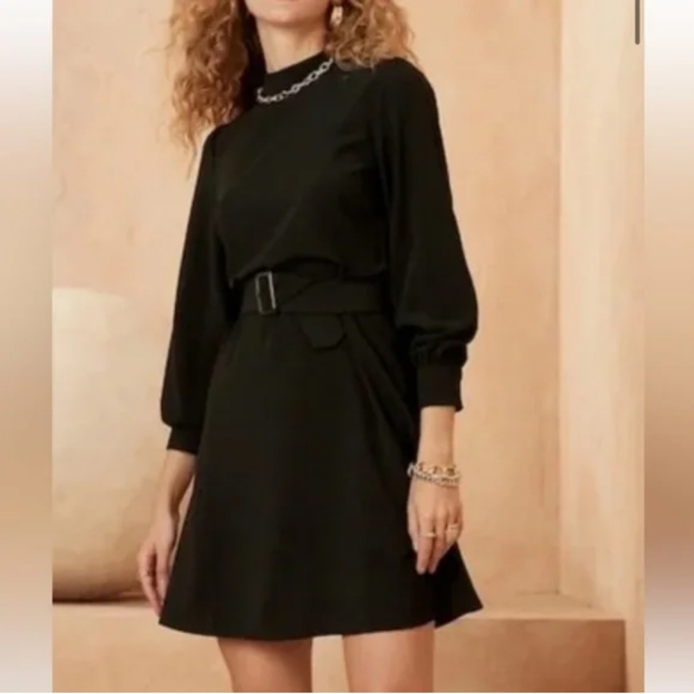 Banana Republic black long sleeve fit and flare dress with belt loops. Mock neck